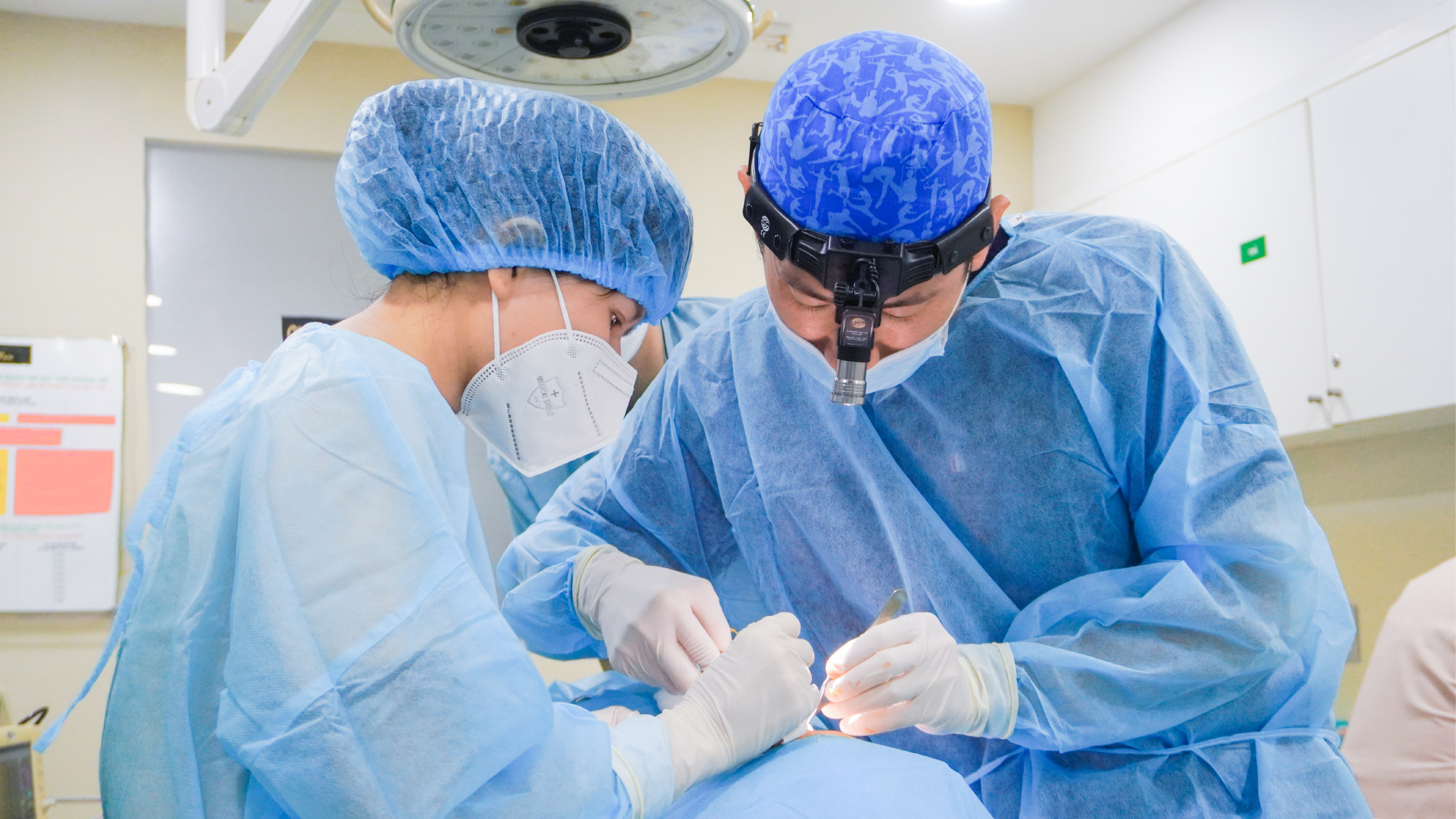 do-ve-goc-mat-sat-khuan-gay-te